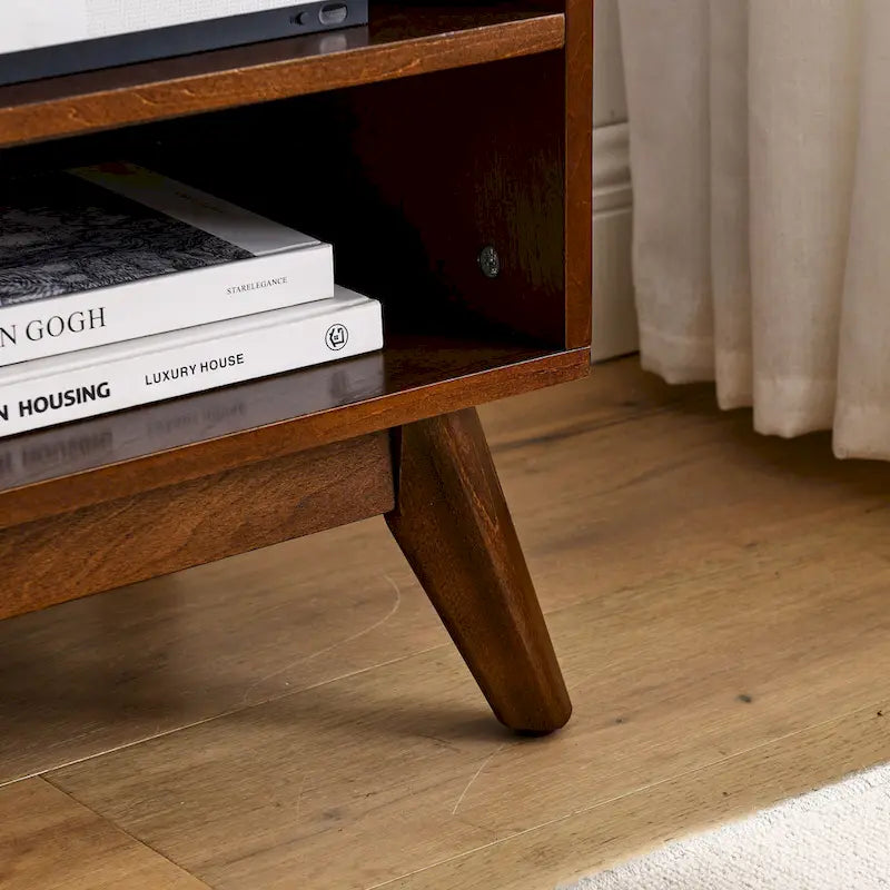 Meuble TV Noyer 59 po avec étagères ouvertes et portes d'armoire en rotin pour téléviseurs jusqu'à 65 po